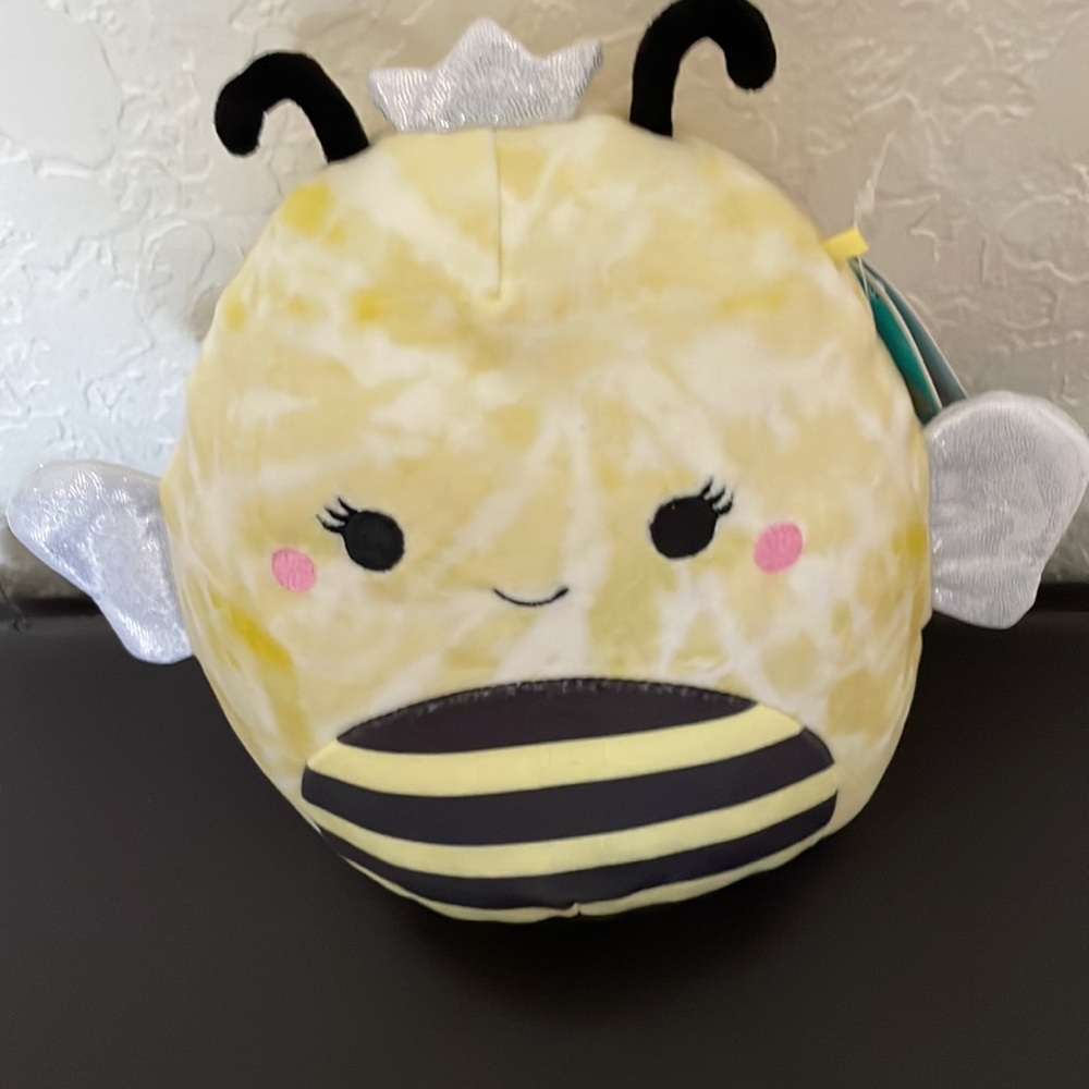 Sunny the bee is a yellow Squishmallow from the bugs life squad 7.5” - Picture 2 of 3